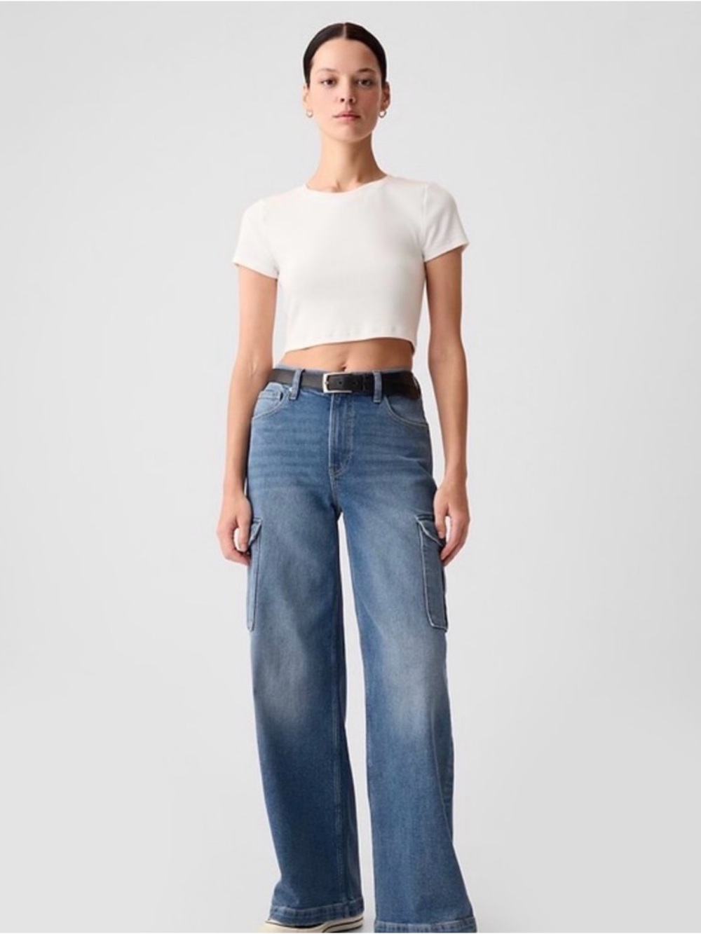 Gap High Stride Wide Leg Cargo Jeans in Medium Blue - Women, Size 29